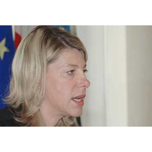 Federica Seganti (Assessore regionale Relazioni internazionali, comunitarie e Autonomie locali) in conferenza stampa a Trieste. (Trieste 20/06/08) 