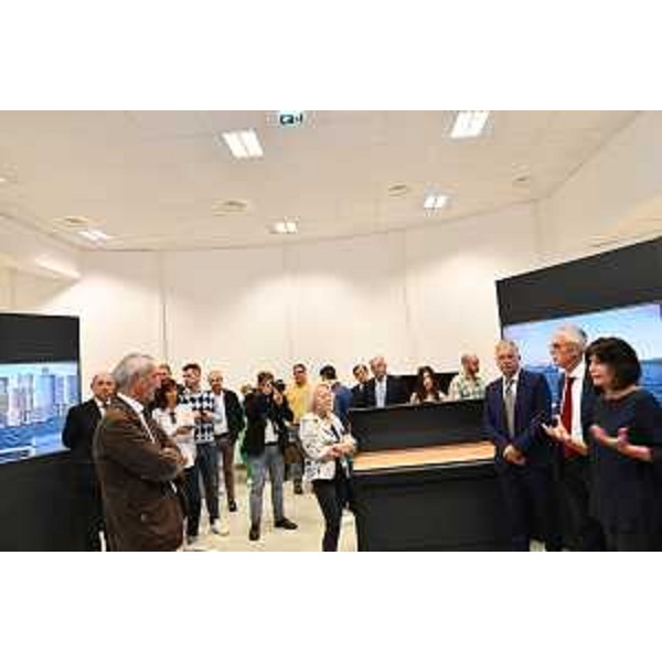 L'assessore Rosolen mentre partecipa alla presentazione - L'assessore Rosolen mentre partecipa alla presentazione