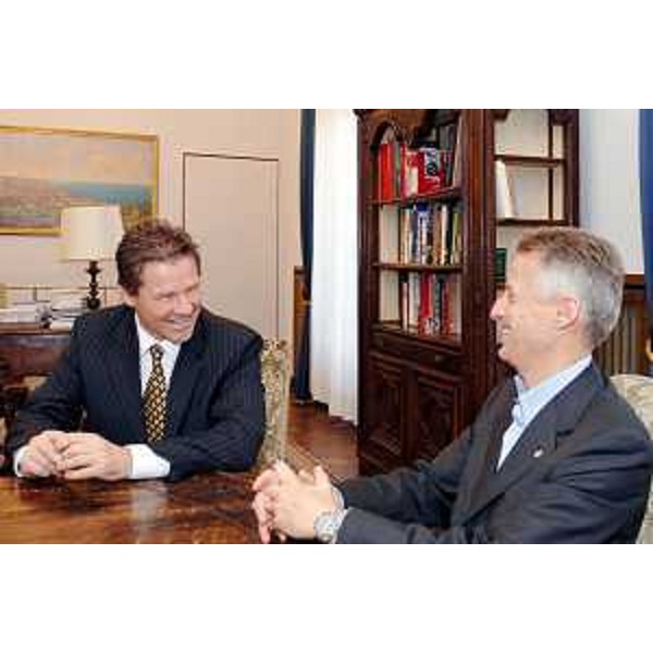 Riccardo Illy (Presidente Regione Friuli Venezia Giulia) con Peter Woolcott (Ambasciatore d'Australia in Italia) (Trieste, 08/05/06)