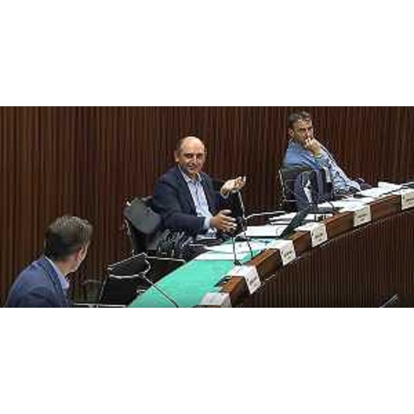 Cristian Sergo (M5S) tra Luca Boschetti (Lega, a destra) e Massimo Moretuzzo (Patto) - Cristian Sergo (M5S) tra Luca Boschetti (Lega, a destra) e Massimo Moretuzzo (Patto)