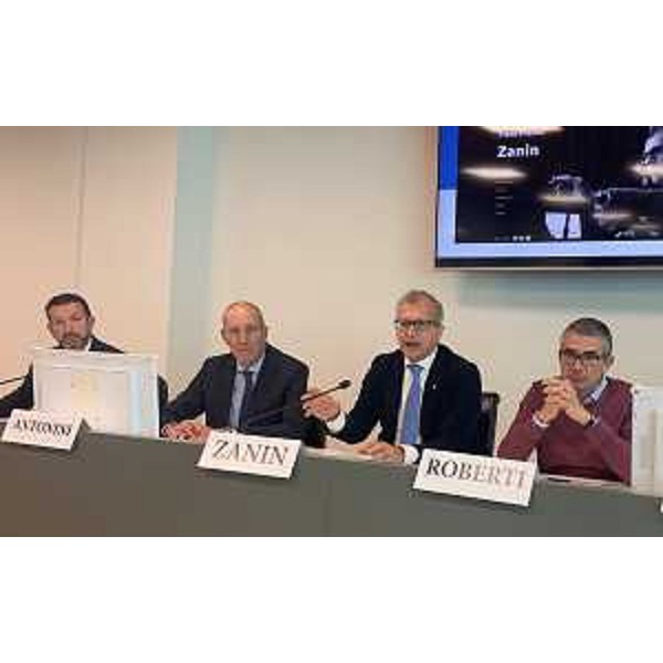 Un'altra immagine della conferenza stampa in via Sabbadini a Udine; il primo da sinistra è Eros Cisilino, presidente dell'Arlef - Un'altra immagine della conferenza stampa in via Sabbadini a Udine; il primo da sinistra è Eros Cisilino, presidente dell'Arlef