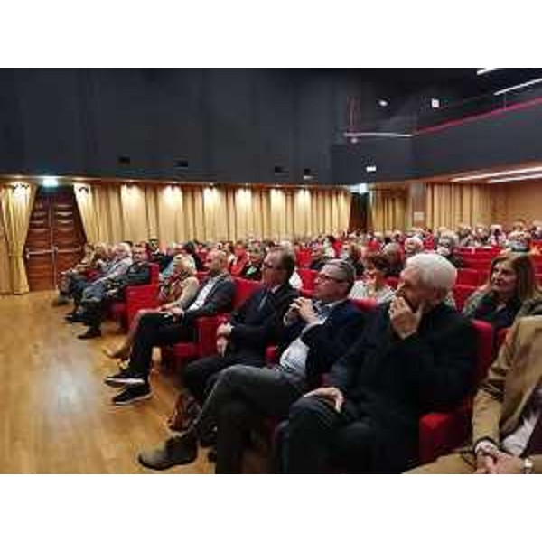 L'assessore regionale Stefano Zannier all'inaugurazione del nuovo anno accademico dell'Ute dello Spilimberghese al Teatro Miotto di Spilimbergo - L'assessore regionale Stefano Zannier all'inaugurazione del nuovo anno accademico dell'Ute dello Spilimberghese al Teatro Miotto di Spilimbergo