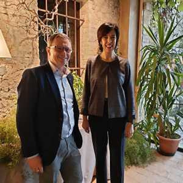L'assessore Zannier con il sindaco di Fiume Veneto Jessica Canton - L'assessore Zannier con il sindaco di Fiume Veneto Jessica Canton