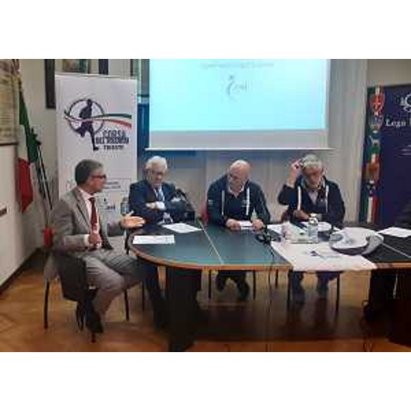 L'assessore regionale Pierpaolo Roberti mentre interviene alla presentazione della Corsa del Ricordo - L'assessore regionale Pierpaolo Roberti mentre interviene alla presentazione della Corsa del Ricordo 