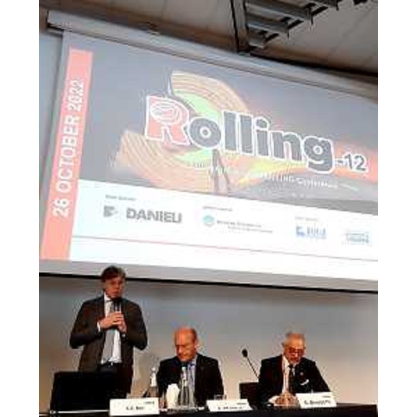 Da sinistra: l'assessore Sergio Emidio Bini, il presidente dell'Aim Carlo Mapelli, il presidente di Danieli Gianpietro Benedetti - Da sinistra: l'assessore Sergio Emidio Bini, il presidente dell'Aim Carlo Mapelli, il presidente di Danieli Gianpietro Benedetti