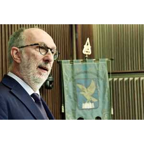 L'intervento in aula del vicegovernatore con delega alla Salute Riccardo Riccardi durante l'ilustrazione della nuova legge sulla disabilità - L'intervento in aula del vicegovernatore con delega alla Salute Riccardo Riccardi durante l'ilustrazione della nuova legge sulla disabilità