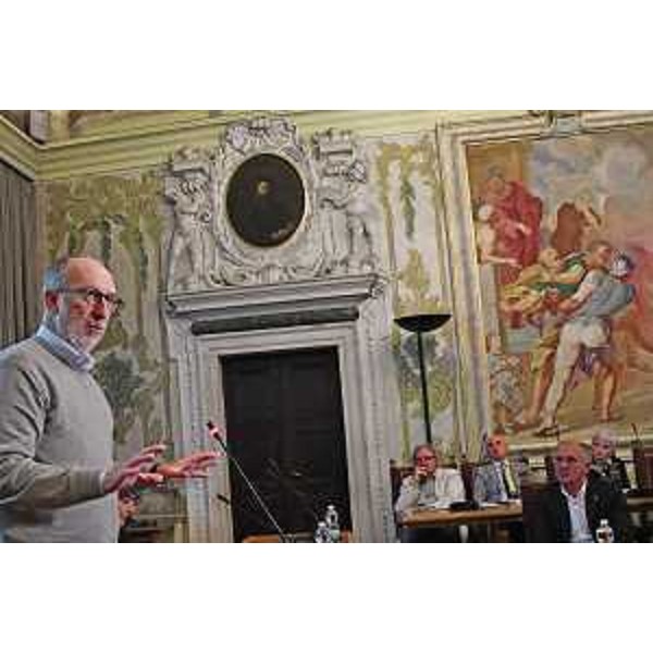 Il vicegovernatore Riccardo Riccardi interviene al tavolo del sistema di emergenza-urgenza organizzato a Udine - Il vicegovernatore Riccardo Riccardi interviene al tavolo del sistema di emergenza-urgenza organizzato a Udine