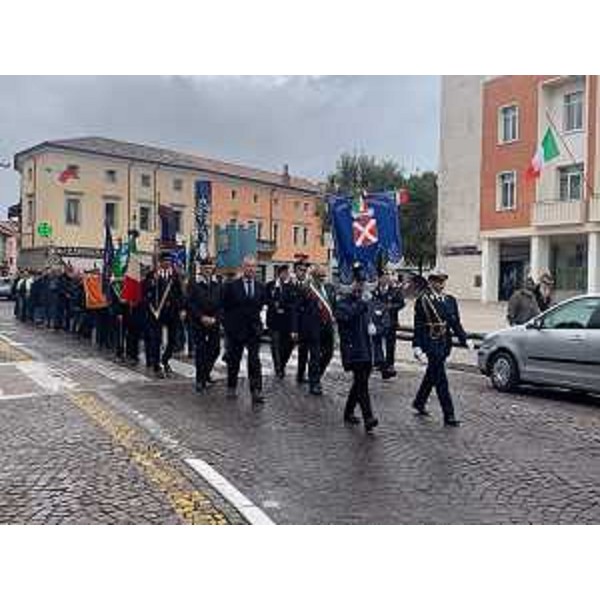 Un momento del corteo per celebrare il 4 Novembre - Un momento del corteo per celebrare il 4 Novembre