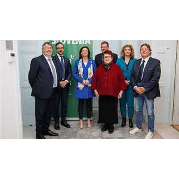 Il consigliere regionale Danilo Slokar (Lega), primo a destra, all'incontro di Lubiana - Il consigliere regionale Danilo Slokar (Lega), primo a destra, all'incontro di Lubiana