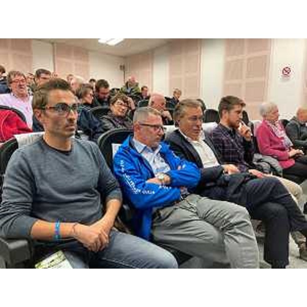 Gli assessori regionali alle Attività produttive e Turismo, Sergio Emidio Bini, e alle Risorse agroalimentari, forestali, ittiche e montagna Stefano Zannier, a Paularo. - Gli assessori regionali alle Attività produttive e Turismo, Sergio Emidio Bini, e alle Risorse agroalimentari, forestali, ittiche e montagna Stefano Zannier, a Paularo.