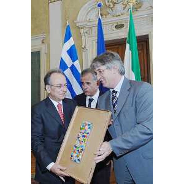 Dimitri Sioufas (Presidente Parlamento Grecia) e Renzo Tondo (Presidente Friuli Venezia Giulia) nella sede della Regione a Trieste. (Trieste 04/07/08)