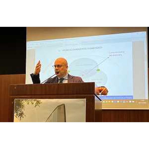 L'intervento del direttore del servizio Open government e Informazione istituzionale del Comune di Trieste, Vittorio Sgueglia della Marra, al convegno giornalisti di Milano - L'intervento del direttore del servizio Open government e Informazione istituzionale del Comune di Trieste, Vittorio Sgueglia della Marra, al convegno giornalisti di Milano