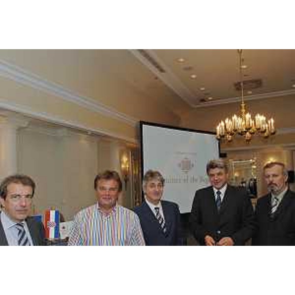 Renzo Tondo (Presidente Friuli Venezia Giulia) con Zlatko Komadina (Presidente Contea Litoraneo Montana, HR), Ante Sanader (Presidente Contea Spalato Dalmazia, HR), Ivan Jakovcic (Presidente Contea Istriana, HR) e Isidoro Gottardo (Gruppo di Lavoro "Adesione Croazia" - Comitato delle Regioni) a Zagabria. (Zagabria 07/07/08)