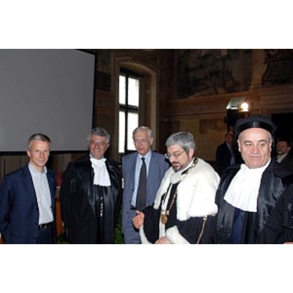 Riccardo Illy alla laurea ad honorem a Julian Fantino (23/05/06)