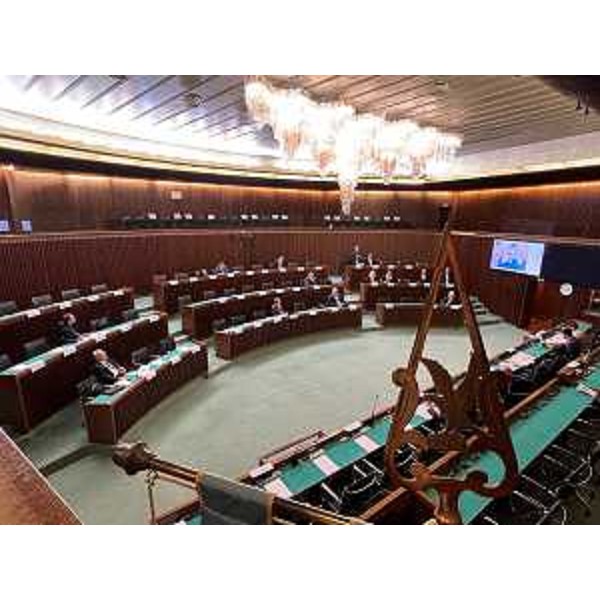 La VI Commissione durante i lavori - La VI Commissione durante i lavori