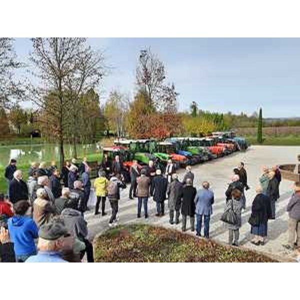 La benedizione dei trattori per la Giornata del Ringraziamento a Ruttars di Dolegna del Collio - La benedizione dei trattori per la Giornata del Ringraziamento a Ruttars di Dolegna del Collio