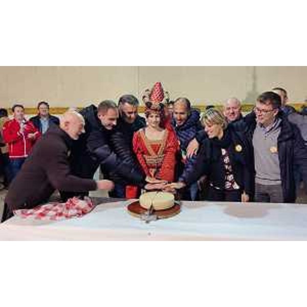 Lassessore regionale alle Finanze Barbara Zilli allinaugurazione di Gemona Formaggio e dintorni 2022. - Lassessore regionale alle Finanze Barbara Zilli allinaugurazione di Gemona Formaggio e dintorni 2022.