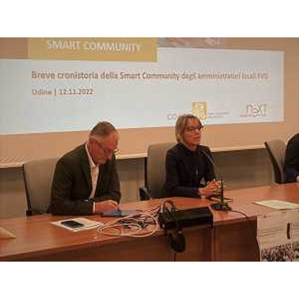 Lassessore regionale alle Finanze Barbara Zilli al primo incontro annuale della smart community di Cantiere Friuli - Lassessore regionale alle Finanze Barbara Zilli al primo incontro annuale della smart community di Cantiere Friuli