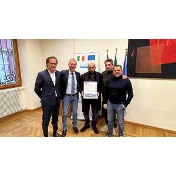 Da sx, il consigliere regionale Mauro Di Bert (Progetto Fvg/Ar), il presidente del Consiglio regionale Piero Mauro Zanin, Roberto Ruberti, l'assessore allo Sport del Comune di Udine Antonio Falcone e il karateka Marco Cavalli - Da sx, il consigliere regionale Mauro Di Bert (Progetto Fvg/Ar), il presidente del Consiglio regionale Piero Mauro Zanin, Roberto Ruberti, l'assessore allo Sport del Comune di Udine Antonio Falcone e il karateka Marco Cavalli