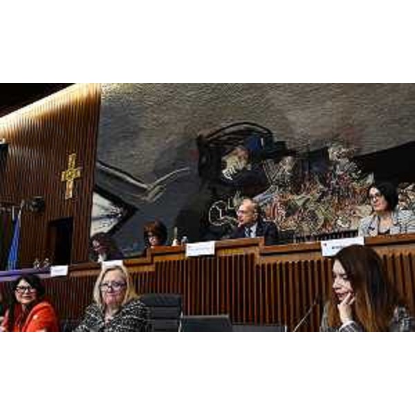 Un momento della conferenza nazionale delle presidenti delle Commissioni pari opportunità delle Regioni e Province autonome in Consiglio regionale. - Un momento della conferenza nazionale delle presidenti delle Commissioni pari opportunità delle Regioni e Province autonome in Consiglio regionale.