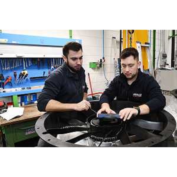 Una fase della produzione - Una fase della produzione