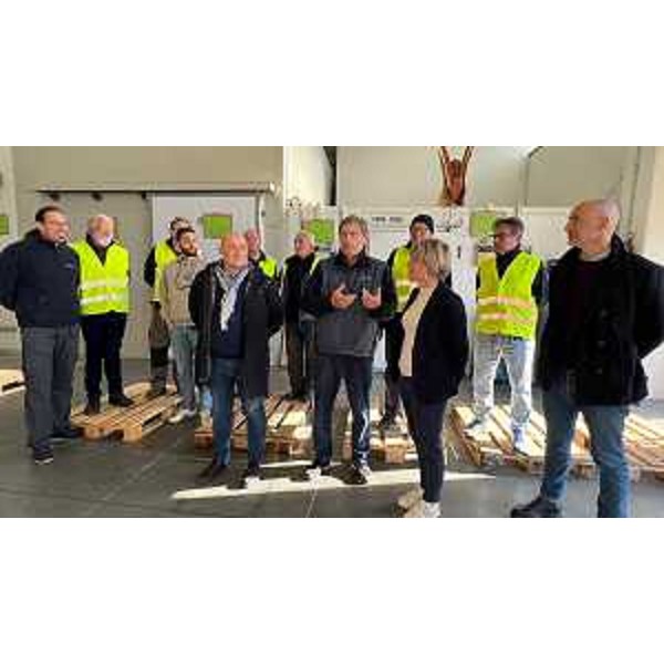 L'assessore regionale alle Finanze Barbara Zilli in visita al Banco Alimentare Fvg in occasione della Giornata nazionale della colletta alimentare - L'assessore regionale alle Finanze Barbara Zilli in visita al Banco Alimentare Fvg in occasione della Giornata nazionale della colletta alimentare