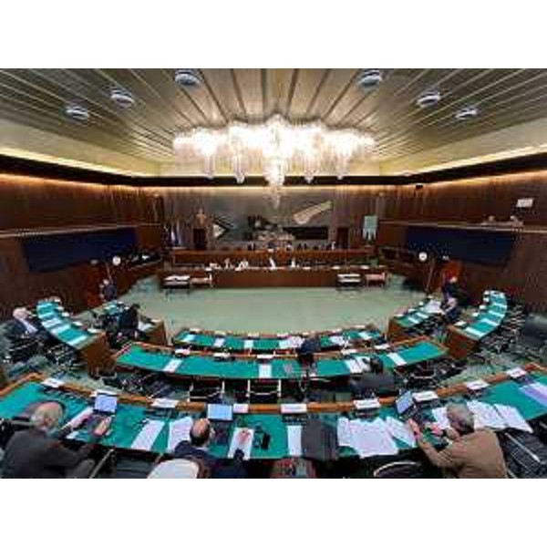 La II Commissione riunita nell'aula consiliare - La II Commissione riunita nell'aula consiliare