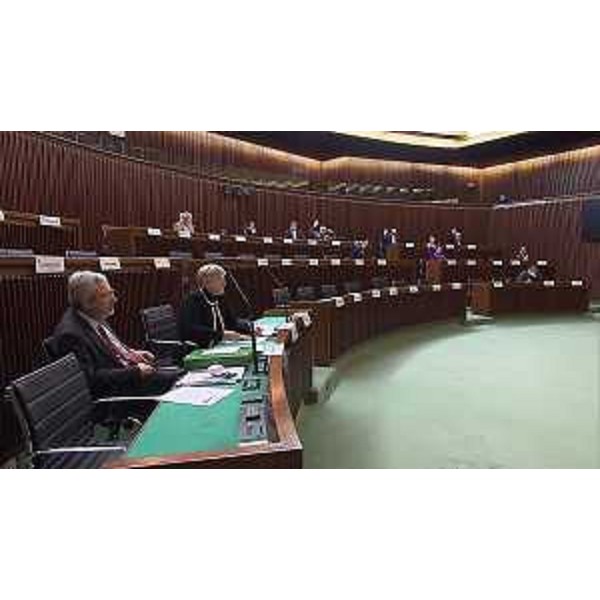 Un momento del voto sui documenti finanziari in III Commissione - Un momento del voto sui documenti finanziari in III Commissione