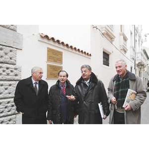 Roberto Antonaz (Assessore regionale Identità linguistiche), Maurizio Tremul (Presidente Unione italiana), Silvano Sau e Roberto Battello (Deputato) a Capodostria in Slovenia. (Capodistria 28/12/03)