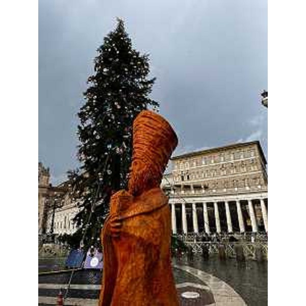 Un particolare del presepe di Sutrio in piazza San Pietro - Un particolare del presepe di Sutrio in piazza San Pietro