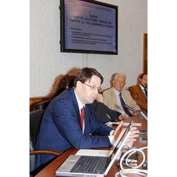Lodovico Sonego (Assessore regionale alla pianificazione territoriale, energia, mobilità e infrastrutture di trasporto) al seminario per il trasporto pubblico locale