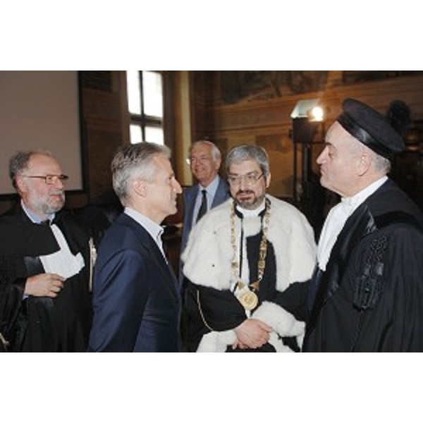 Riccardo Illy alla laurea ad honorem a Julian Fantino (23/05/06)