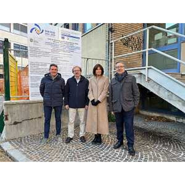 L'assessore regionale all'Istruzione, Alessia Rosolen, oggi durante il sopralluogo al cantiere per la messa in sicurezza, adeguamento sismico ed efficientamento energetico della sede del liceo Marinelli a Udine. - L'assessore regionale all'Istruzione, Alessia Rosolen, oggi durante il sopralluogo al cantiere per la messa in sicurezza, adeguamento sismico ed efficientamento energetico della sede del liceo Marinelli a Udine.