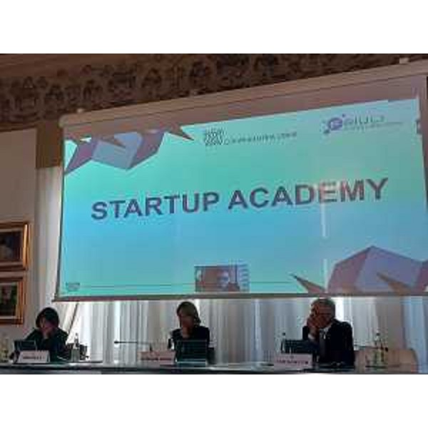 La presentazione di Startup Academy, il progetto lanciato da Confindustria Udine e Friuli Innovazione con il supporto della Regione Friuli Venezia Giulia. - La presentazione di Startup Academy, il progetto lanciato da Confindustria Udine e Friuli Innovazione con il supporto della Regione Friuli Venezia Giulia.