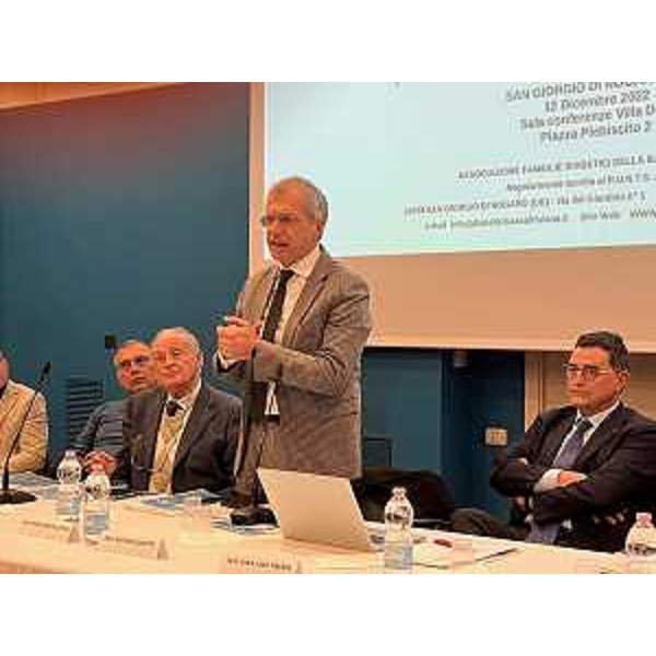 Il presidente del Cr Fvg, Piero Mauro Zanin, interviene a San Giorgio di Nogaro - Il presidente del Cr Fvg, Piero Mauro Zanin, interviene a San Giorgio di Nogaro