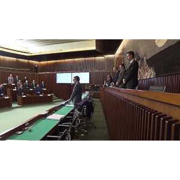 I banchi di Presidenza Cr e Giunta durante la commemorazione di Giacometti in Aula - I banchi di Presidenza Cr e Giunta durante la commemorazione di Giacometti in Aula