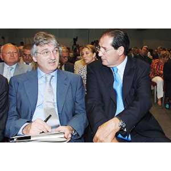 Renzo Tondo (Presidente Friuli Venezia Giulia) con Giancarlo Galan (Presidente Veneto) al Convegno Nord Est 2008, a Mestre. (Mestre 14/07/08)
