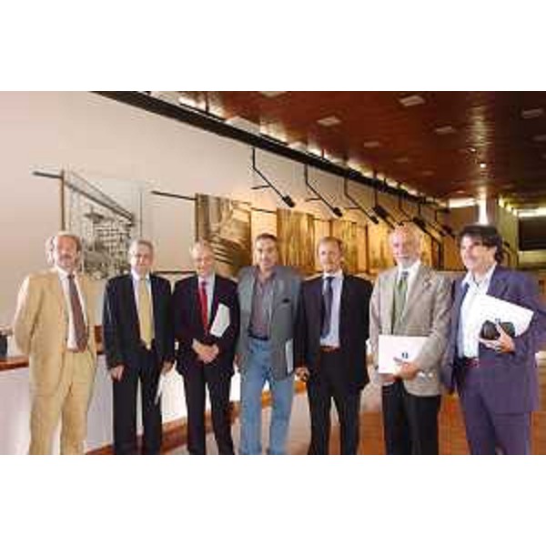 Augusto Antonucci (Assessore regionale Finanze), Fausto Ferrazzi (AD Caffaro Spa) e Roberto Duz (Sindaco Torviscosa) nel corso della visita alla Caffaro Spa di Torviscosa. (Torviscosa 16/06/04)