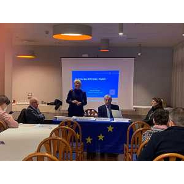 L'assessore regionale alla Finanze Barbara Zilli durante il convegno "Sviluppi del Pnrr: la next generation Eu e gli Eurobond". - L'assessore regionale alla Finanze Barbara Zilli durante il convegno "Sviluppi del Pnrr: la next generation Eu e gli Eurobond".