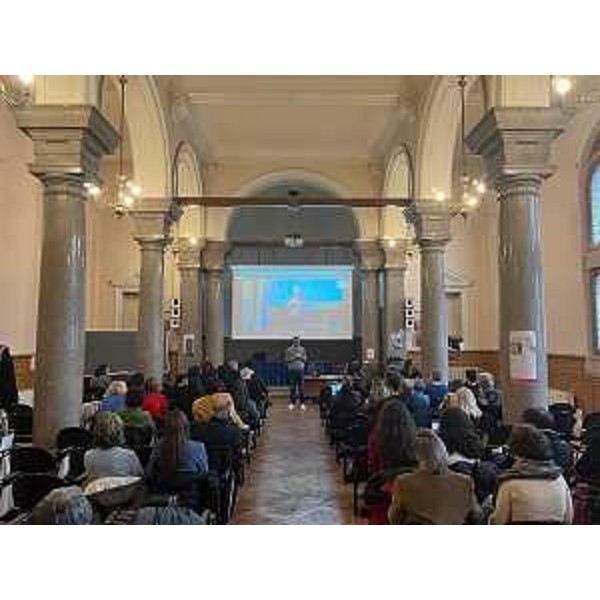 Lassessore regionale alle Autonomie locali Pierpaolo Roberti durante la cerimonia di consegna dei riconoscimenti agli studenti più meritevoli del Liceo Classico e Linguistico Francesco Petrarca di Trieste. - Lassessore regionale alle Autonomie locali Pierpaolo Roberti durante la cerimonia di consegna dei riconoscimenti agli studenti più meritevoli del Liceo Classico e Linguistico Francesco Petrarca di Trieste.