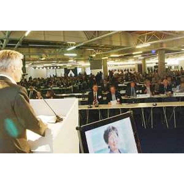 Riccardo Illy (Presidente ARE e Friuli Venezia Giulia) commemora Liese Prokop, politica e atleta austriaca, nel corso dell'Assemblea delle Regioni d'Europa, a Udine. (Udine 08/11/07)