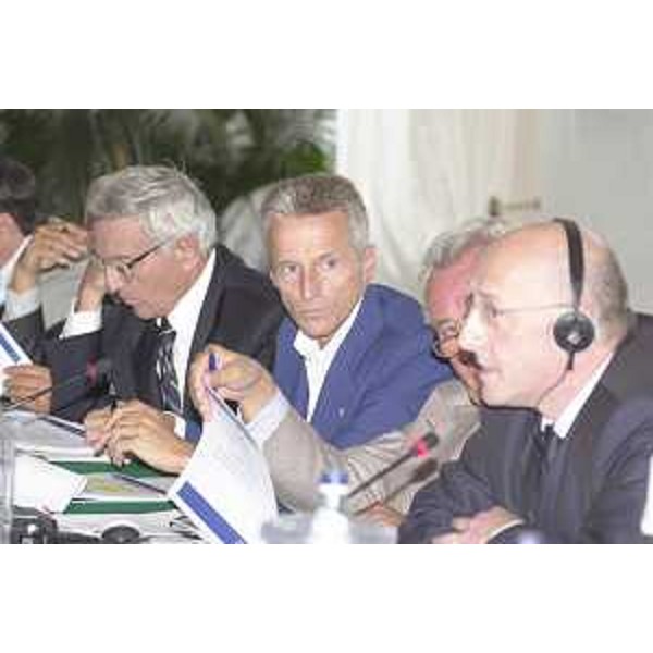 Riccardo Illy (Presidente Friuli Venezia Giulia) al Convegno "Nuove frontiere dell'internazionalizzazione: sfide e prospettive per la competitività delle PMI" promosso da Aspen Italia a Crocetta del Montello/Treviso. (Crocetta del Montello/TV 20/09/04)