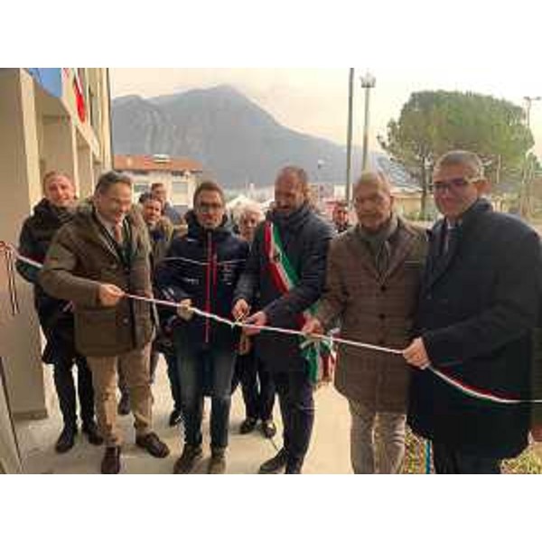 Il momento dell'inaugurazione dei nuovi 12 alloggi Ater di Gemona del Friuli - Il momento dell'inaugurazione dei nuovi 12 alloggi Ater di Gemona del Friuli