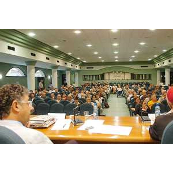 Roberto Antonaz (Assessore regionale Istruzione, Cultura, Sport e Pace) alla IV Assemblea regionale delle Organizzazioni di Volontariato. (Udine 19/06/04)