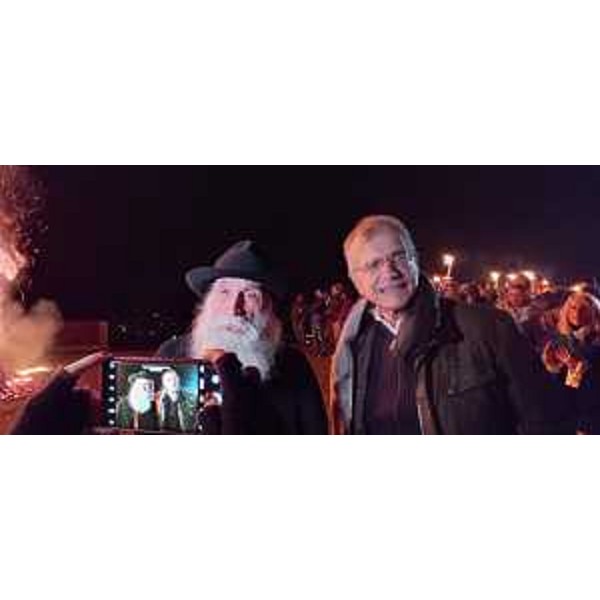 Zanin con il Vecchio Venerando, Giordano Marsiglio, dopo il vaticinio sull'anno appena iniziato - Zanin con il Vecchio Venerando, Giordano Marsiglio, dopo il vaticinio sull'anno appena iniziato