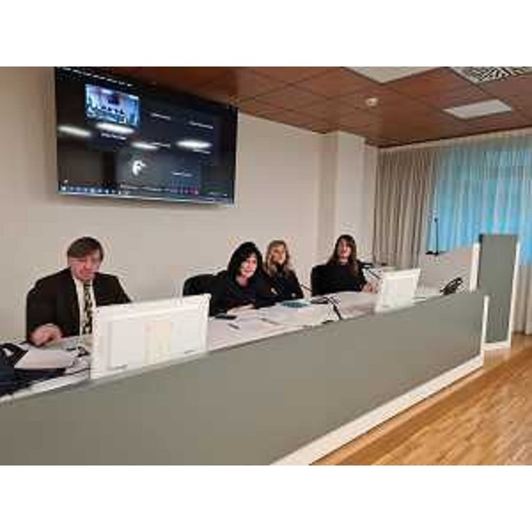 L'assessore regionale al Lavoro Alessia Rosolen alla presentazione del Recruiting day per quattro aziende udinese che cercano 90 addetti - L'assessore regionale al Lavoro Alessia Rosolen alla presentazione del Recruiting day per quattro aziende udinese che cercano 90 addetti