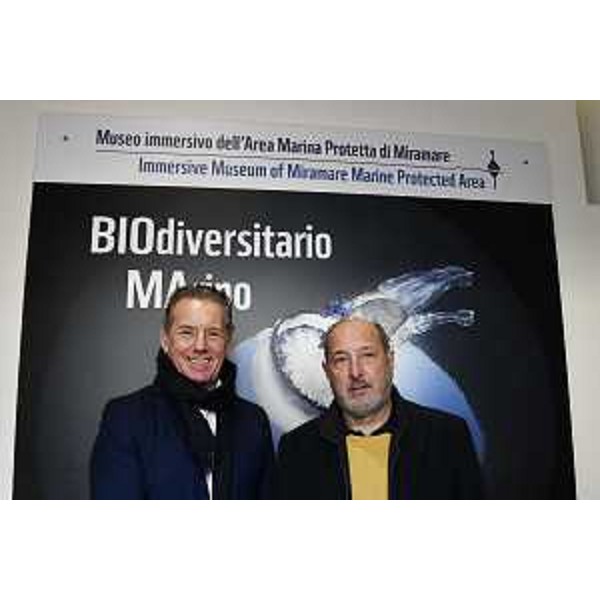 L'assessore Scoccimarro con il direttore dell'Area marina protetta di Miramare Maurizio Spotto - L'assessore Scoccimarro con il direttore dell'Area marina protetta di Miramare Maurizio Spotto