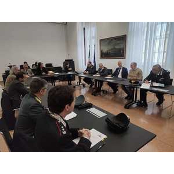 Il vicegovernatore Riccardo Riccardi alla conferenza stampa odierna nella Prefettura di Udine - Il vicegovernatore Riccardo Riccardi alla conferenza stampa odierna nella Prefettura di Udine