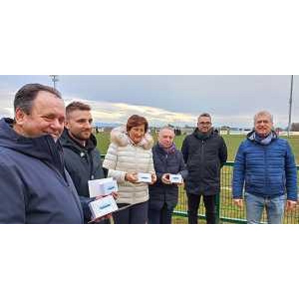 La foto di gruppo al campo sportivo Dorta di Bertiolo - La foto di gruppo al campo sportivo Dorta di Bertiolo