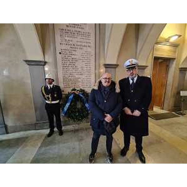 L'assessore Callari con il comandante della Polizia locale di Gorizia Marco Muzzatti - L'assessore Callari con il comandante della Polizia locale di Gorizia Marco Muzzatti